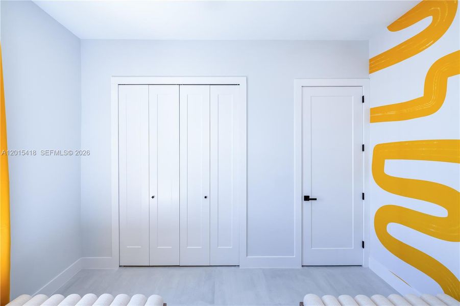 Spacious, unfurnished interior of a new home in , Cape Coral (Image 21).