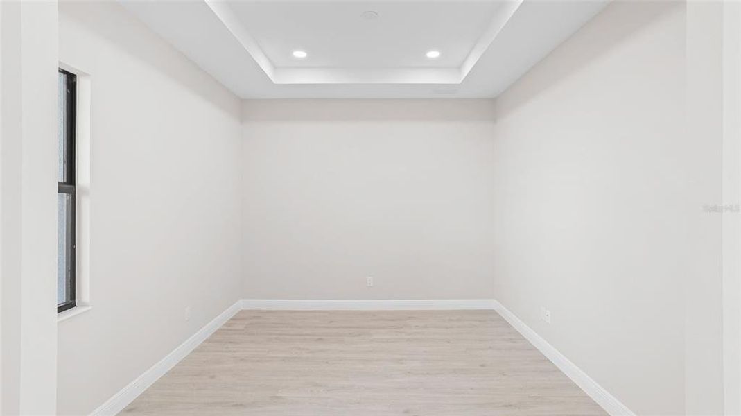 Spacious, unfurnished interior of a new home in Cresswind Lakewood Ranch, Lakewood Ranch (Image 34).