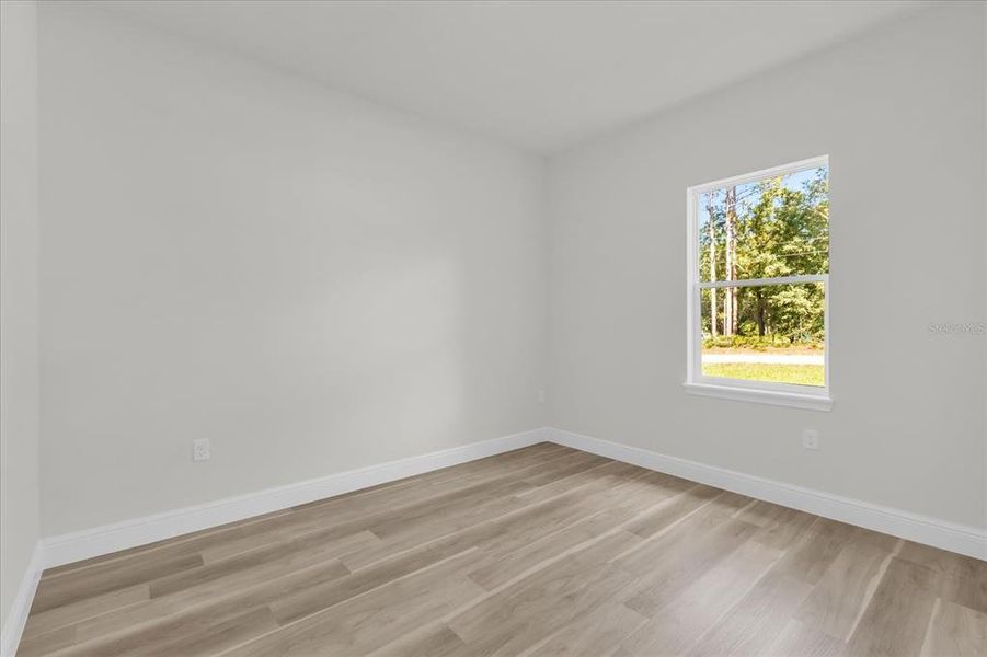Spacious, unfurnished interior of a new home in , Citrus Springs (Image 16).
