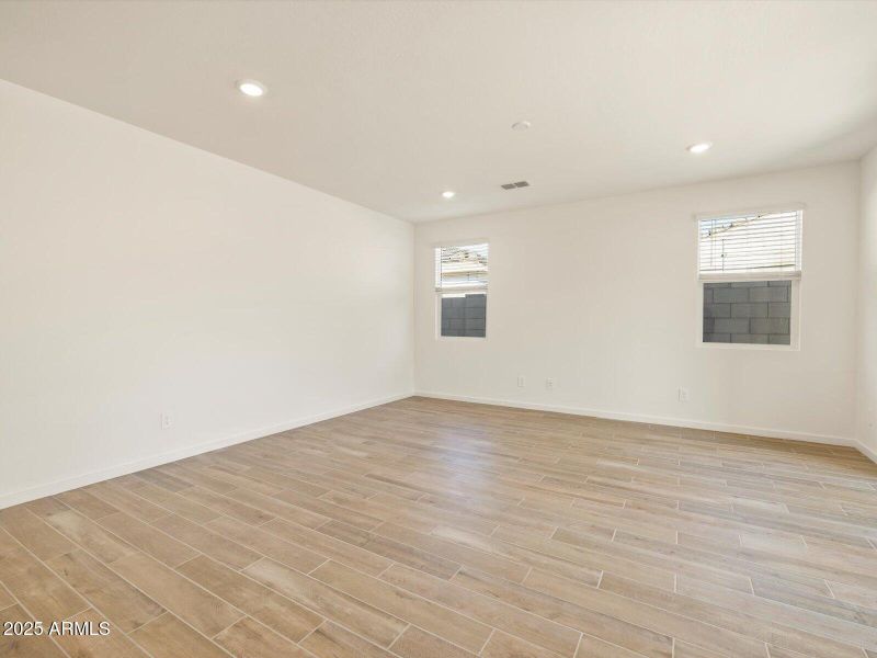 34-1W0A6877 34-1W0A6877