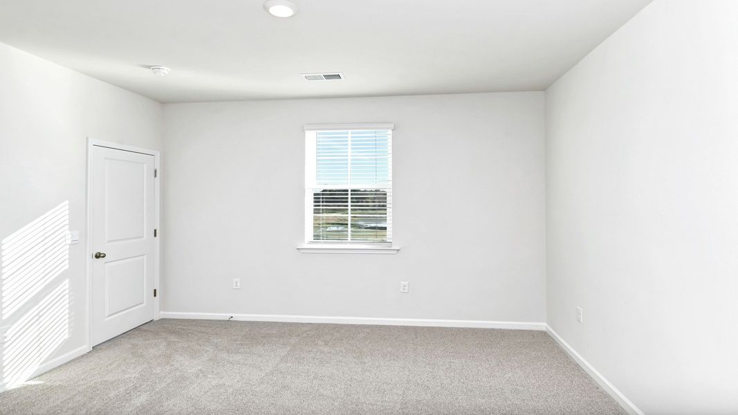 Representative unfurnished interior of a home built from the CAMERON by D.R. Horton in Mulberry Landing, Orangeburg (Image 19).