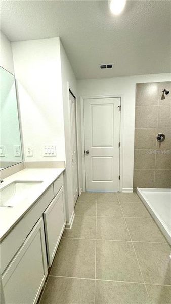 Furnished interior view inside a new home in Hunt Club Groves: Manor Key Collection, Lake Wales (Image 4).