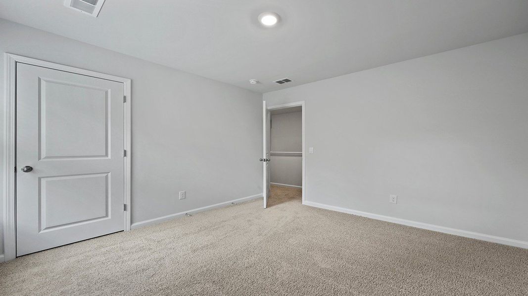 Spacious, unfurnished interior of a new home in The Ranch, Holly Hill (Image 33).