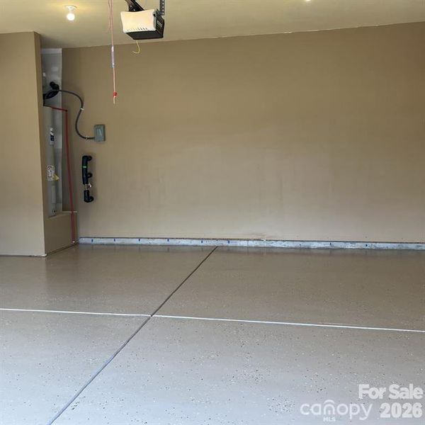 Spacious, unfurnished interior of a new home in , Charlotte (Image 14).