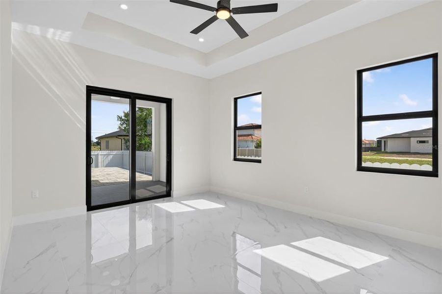 Spacious, unfurnished interior of a new home in , Cape Coral (Image 24).