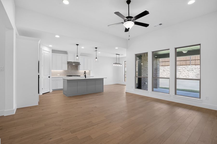 128 Buffalo - Living Area