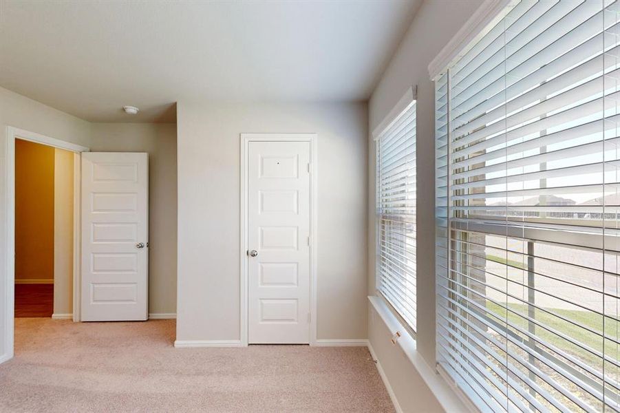 Spacious, unfurnished interior of a new home in Mobberly Farms, Pilot Point (Image 12).