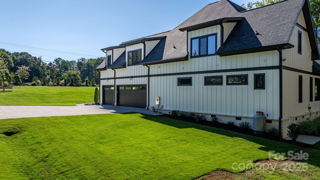 Image 42 of a home in .