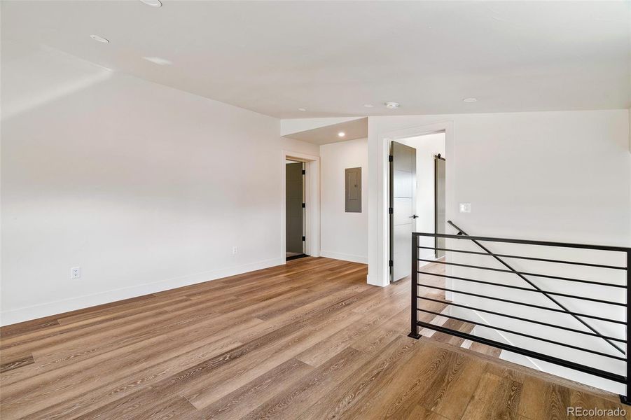 Spacious, unfurnished interior of a new home in , Buena Vista (Image 33).