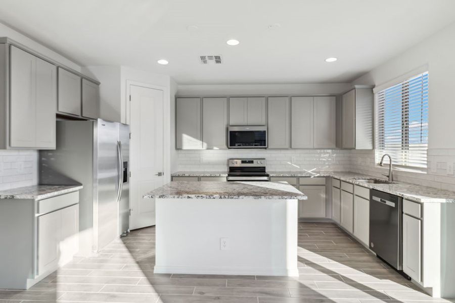 Kitchen with large island