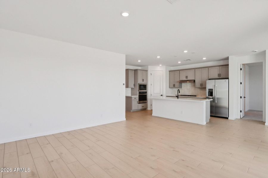 10-web-or-mls-N 162nd Dr-S1103-010 10-web-or-mls-N 162nd Dr-S1103-010