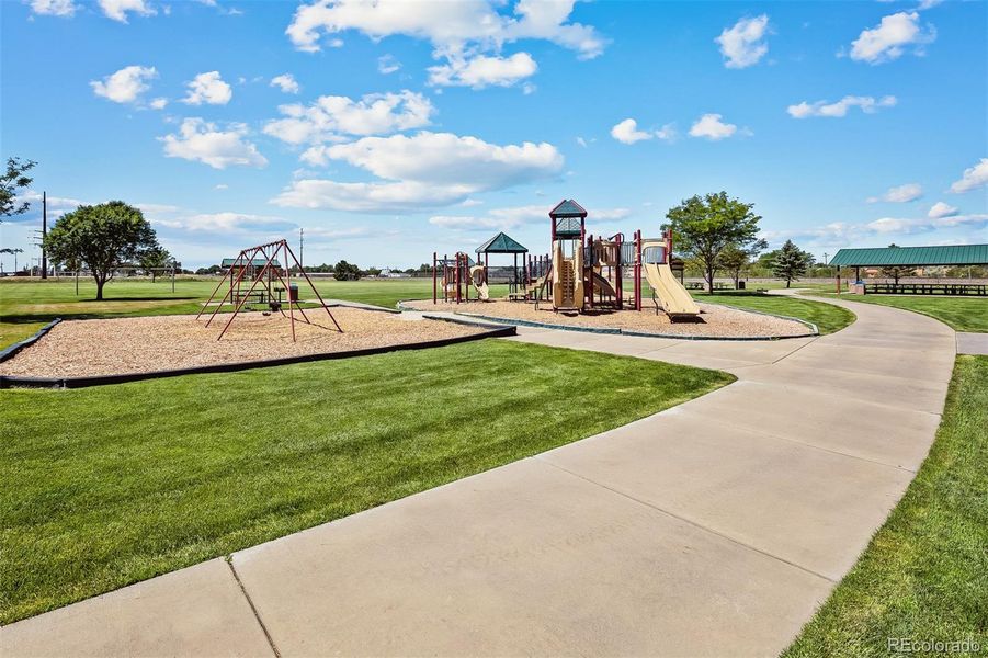 Community amenities in Cottonwood Greens, Fort Lupton (Image 21).