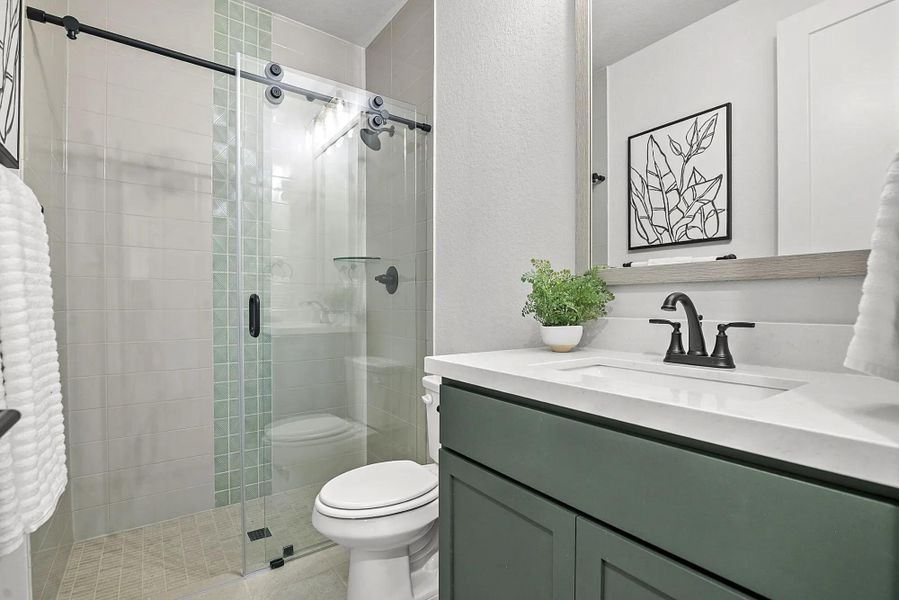 Clarke Full Bathroom