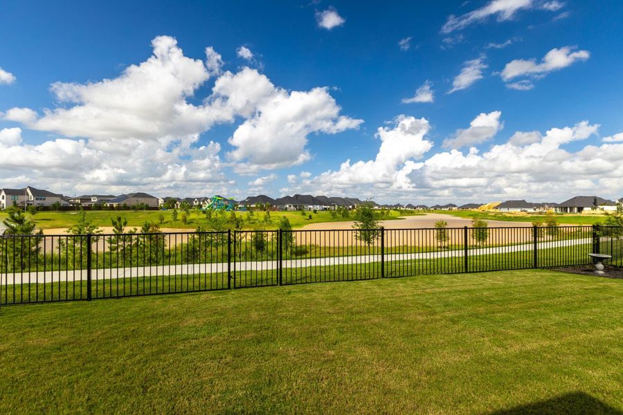 Community amenities in Cross Creek West, Fulshear (Image 49).