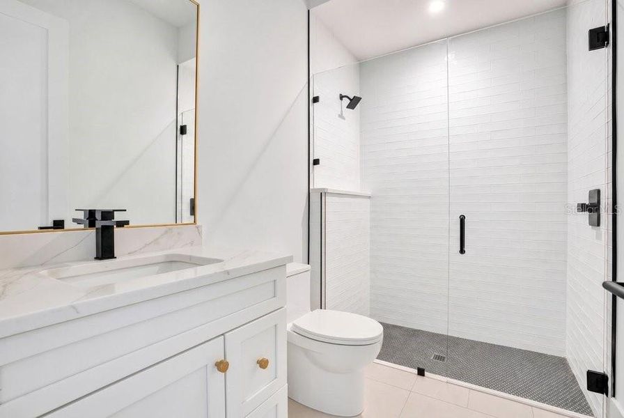 Furnished interior view inside a new home in , Windermere (Image 14).