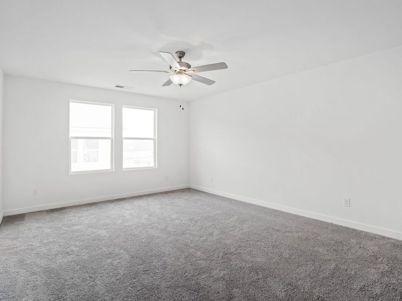 Spacious, unfurnished interior of a new home in Calista Farms, White House (Image 22).