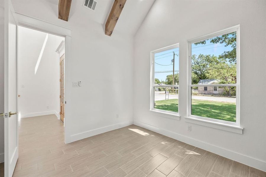 Spacious, unfurnished interior of a new home in , Sansom Park (Image 16).