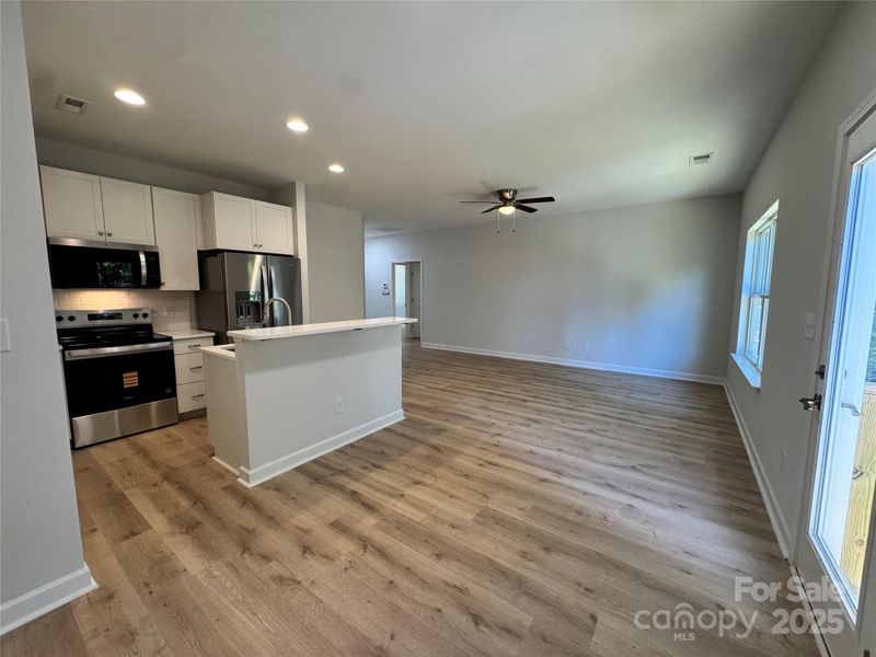 Image 19 of a home in . Image 19 of a home in .