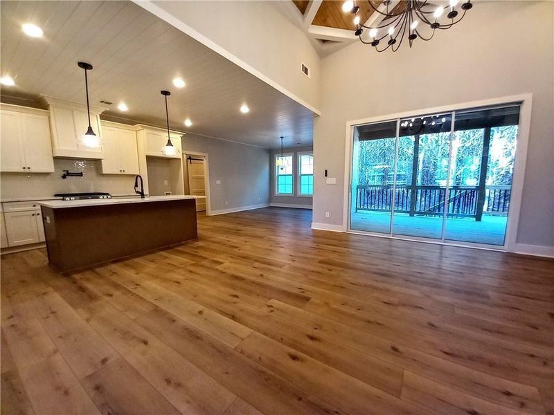 Spacious, unfurnished interior of a new home in , Temple (Image 15).