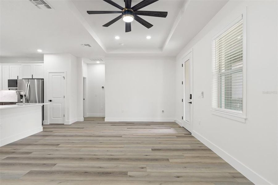 Spacious, unfurnished interior of a new home in , Spring Hill (Image 42).