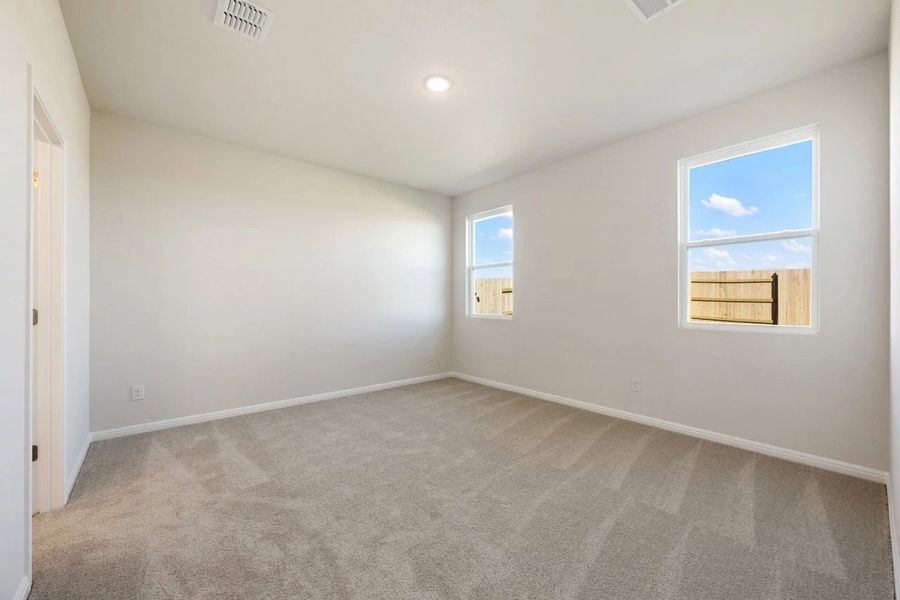 Spacious, unfurnished interior of a new home in Patterson Ranch, Georgetown (Image 16).