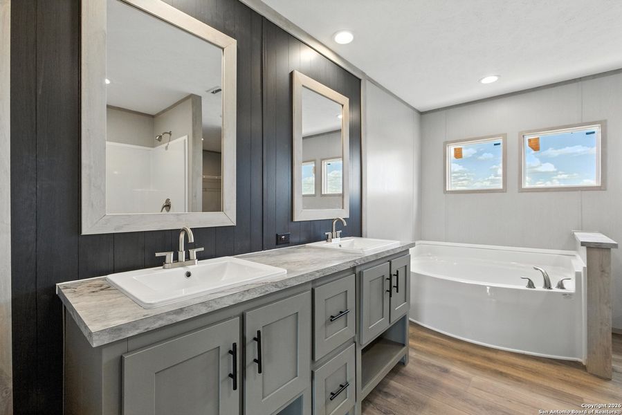 Furnished interior view inside a new home in , La Vernia (Image 15).