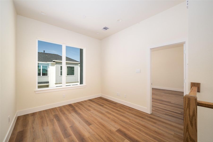 Spacious, unfurnished interior of a new home in , Houston (Image 23).
