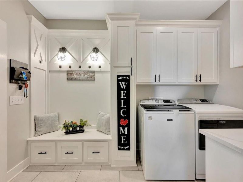 Furnished interior view inside a new home in , Diboll (Image 18).