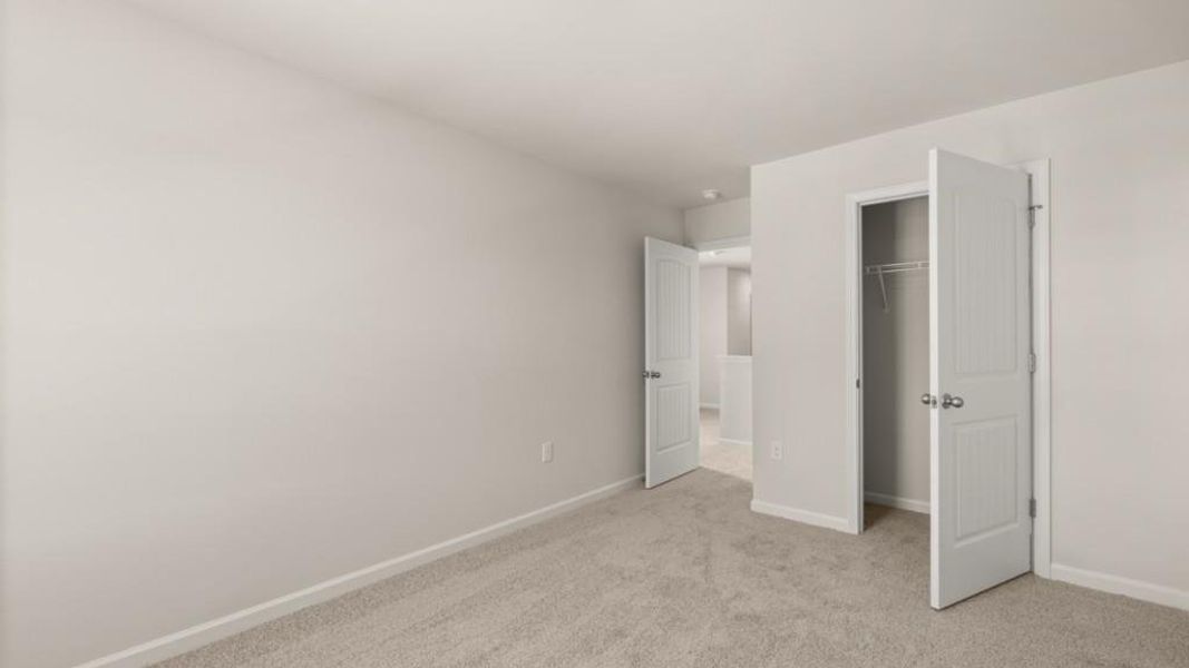 Spacious, unfurnished interior of a new home in Rolling Meadows, Jasper (Image 12).