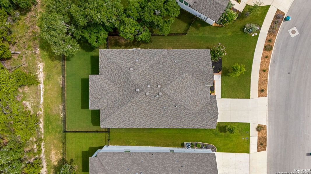 Image 33 of a home in Esperanza - 70'. Image 33 of a home in Esperanza - 70'.