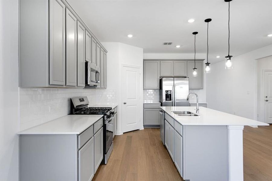 2600 Glacier Road ~ Ready Now