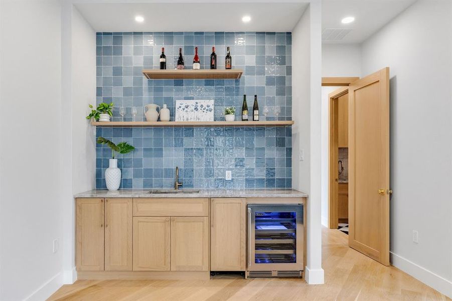 Furnished interior view inside a new home in , Dallas (Image 23).