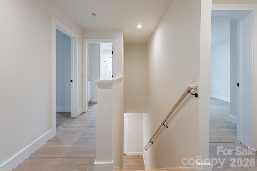 Spacious, unfurnished interior of a new home in , Fairview (Image 30).