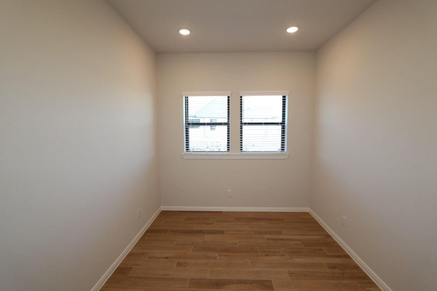 Spacious, unfurnished interior of a new home in Austin Point, Richmond (Image 30).