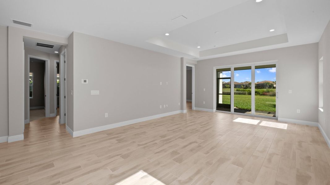 Spacious, unfurnished interior of a new home in Verandah, Fort Myers (Image 15).