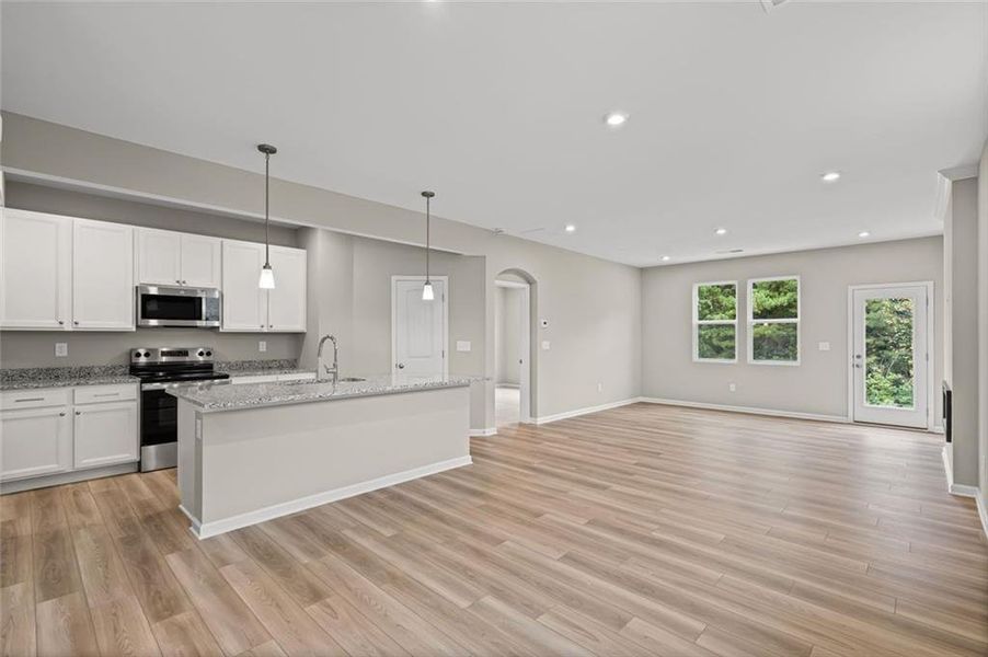 Spacious, unfurnished interior of a new home in Villas at Gold Creek, Dawsonville (Image 17).