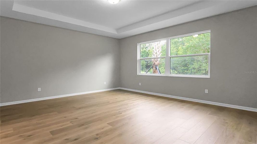 Spacious, unfurnished interior of a new home in Cresswind at Hammock Oaks, Lady Lake (Image 21). Spacious, unfurnished interior of a new home in Cresswind at Hammock Oaks, Lady Lake (Image 21).