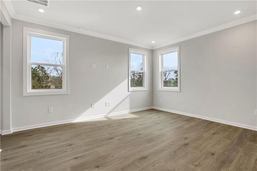 Spacious, unfurnished interior of a new home in Acacia, Cumming (Image 39).