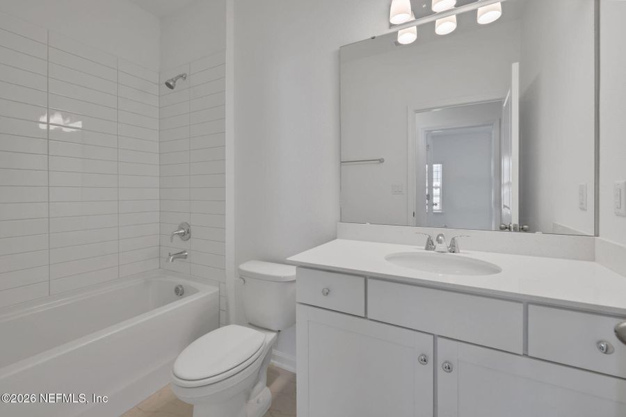 Furnished interior view inside a new home in Jennings Farm, Middleburg (Image 8).