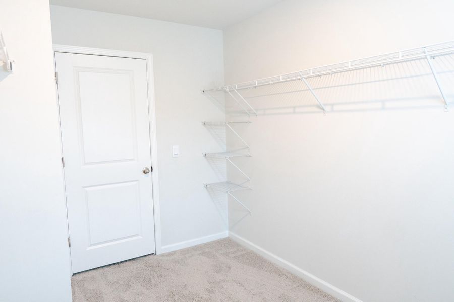 Spacious, unfurnished interior of a new home in Shell Pointe at Cobblestone Village, Summerville (Image 20).