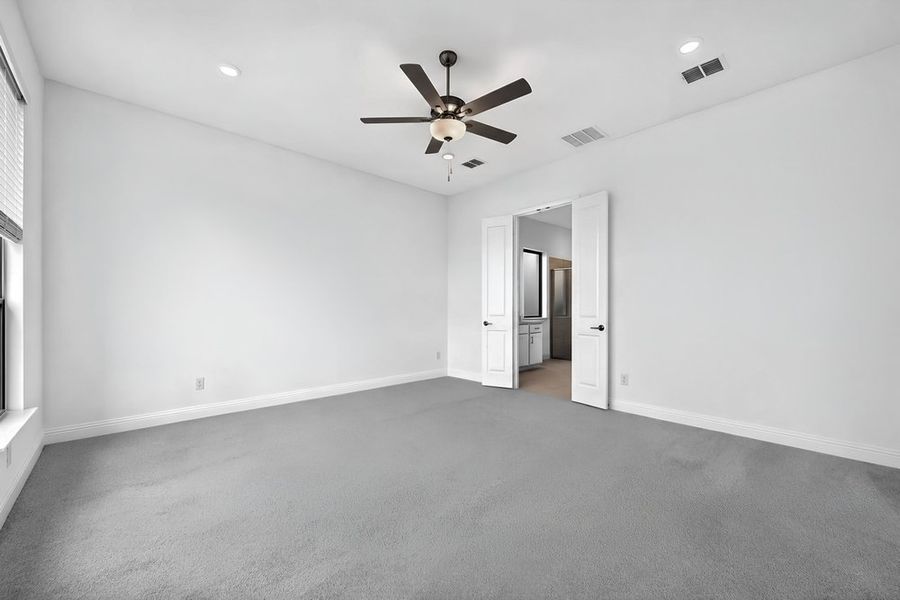 Spacious, unfurnished interior of a new home in The Ridge at Northlake, Northlake (Image 18). Spacious, unfurnished interior of a new home in The Ridge at Northlake, Northlake (Image 18).