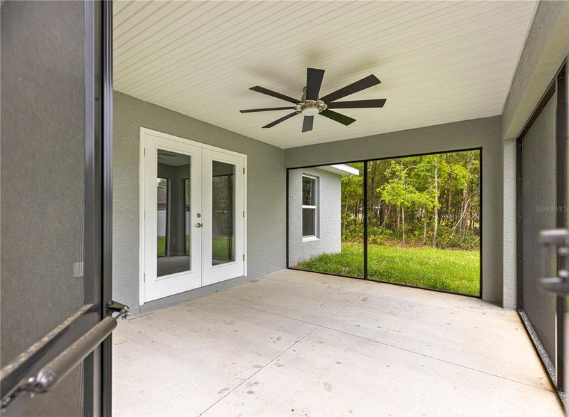 Exterior details and patio area of a home in , Summerfield (Image 19).