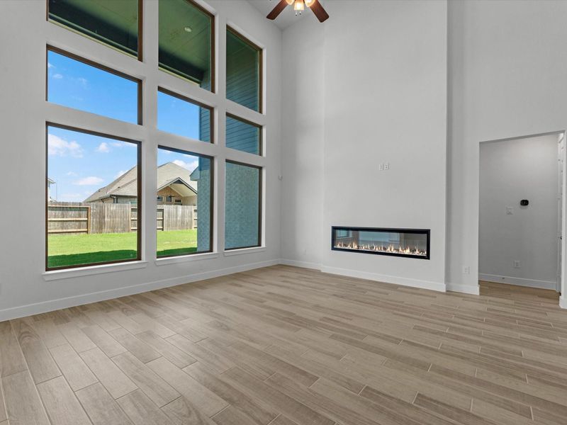 Spacious, unfurnished interior of a new home in Fulshear Lakes, Fulshear (Image 13).