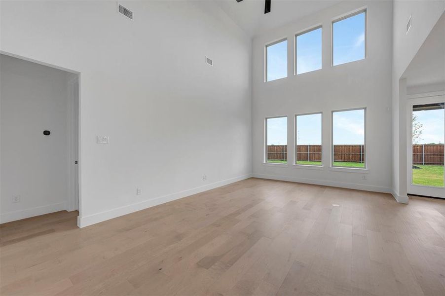 Spacious, unfurnished interior of a new home in Lilyana, Celina (Image 32).