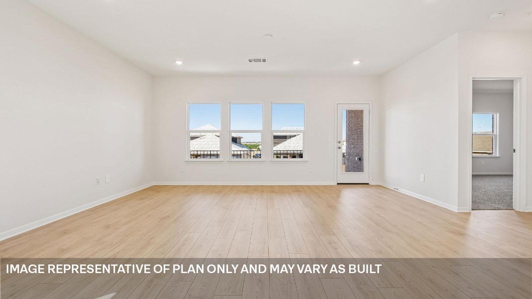 Spacious, unfurnished interior of a new home in Bar W Ranch, Leander (Image 12).