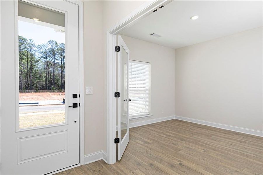 Spacious, unfurnished interior of a new home in , Dallas (Image 13).