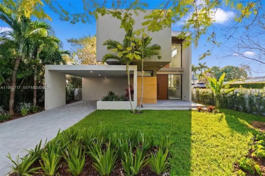 Exterior details and patio area of a home in , Miami (Image 3).