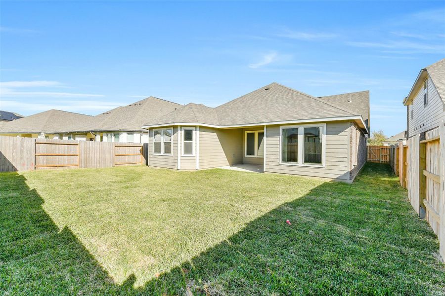 Exterior details and patio area of a home in Stone Creek Ranch, Hockley (Image 4).