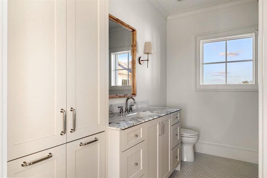 Furnished interior view inside a new home in , Frisco (Image 31).