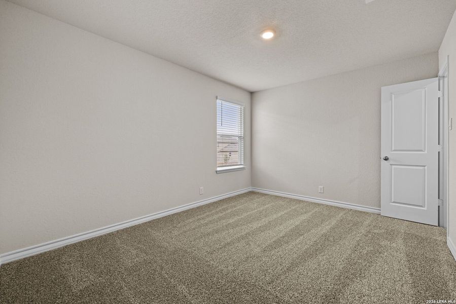 Spacious, unfurnished interior of a new home in Redbird Ranch, San Antonio (Image 13).
